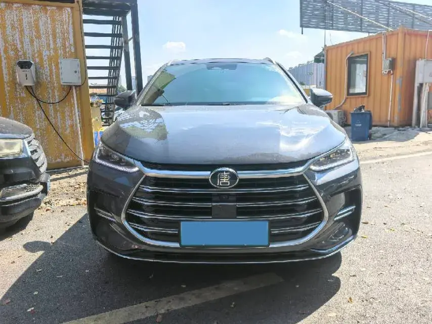 2021 BYD TANG thumbnail 2