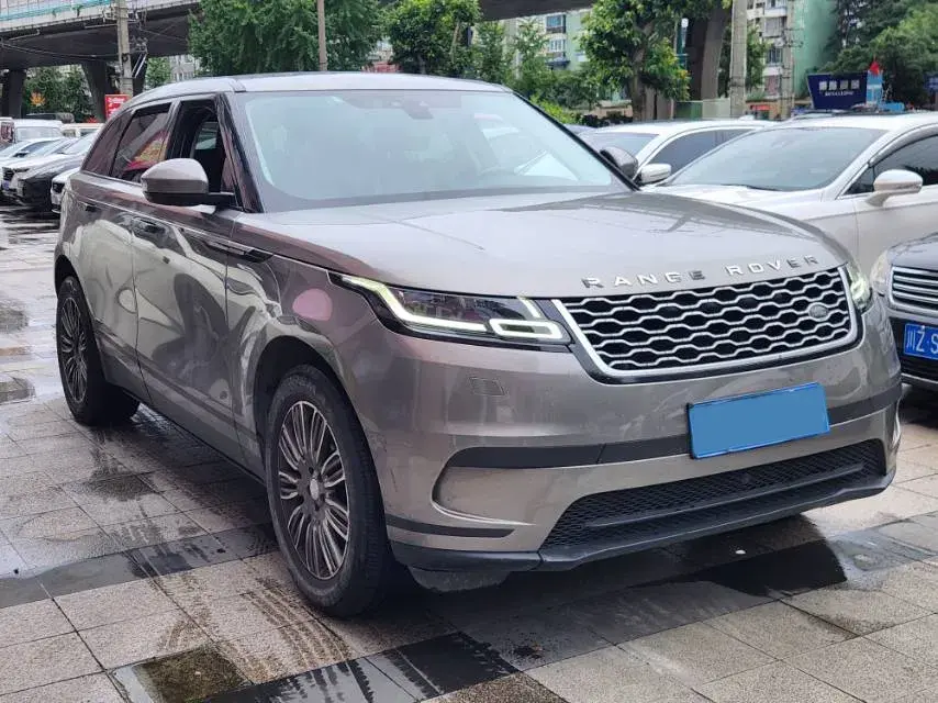 2018 LAND ROVER thumbnail 3