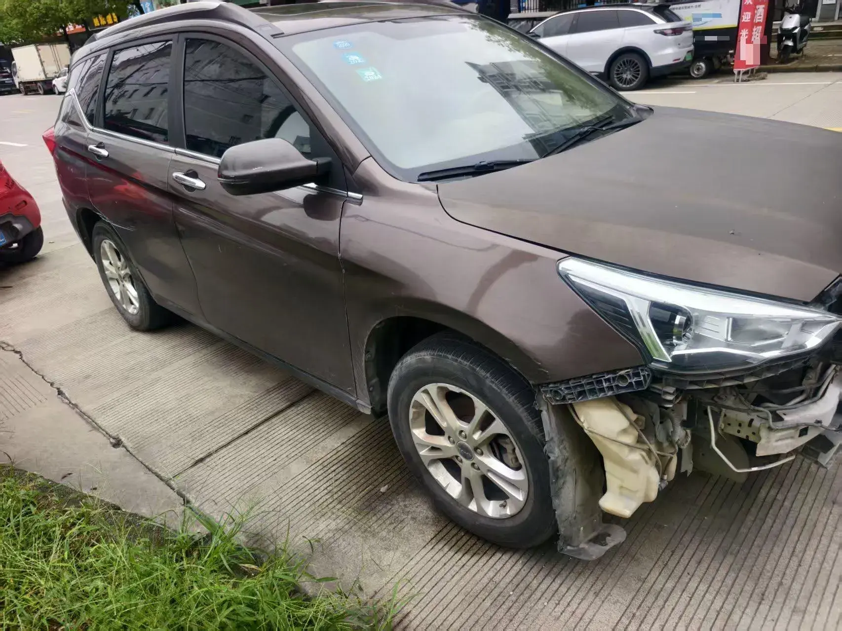 2017 HAVAL M6 thumbnail 3