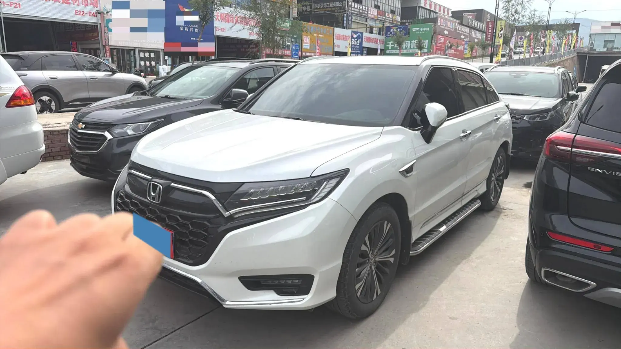 2020 HONDA UR-V view 1