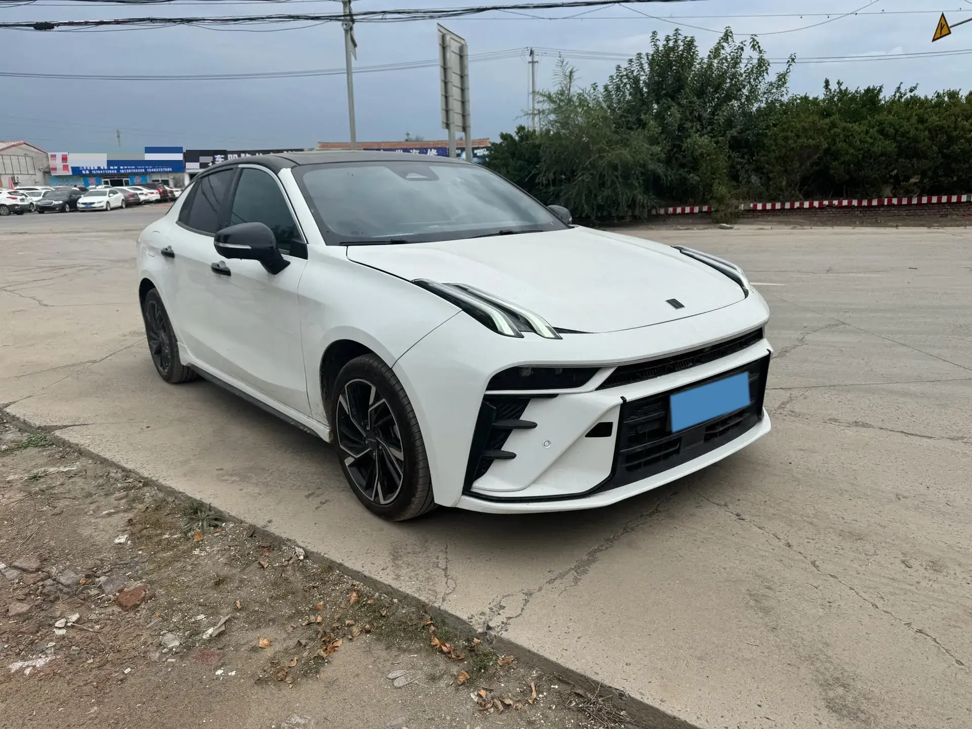 2023 LYNK&CO 03 thumbnail 3