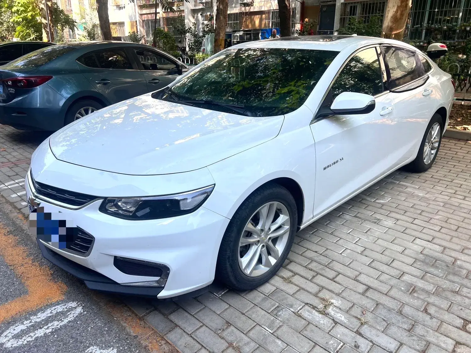 2018 CHEVROLET MALIBU view 1