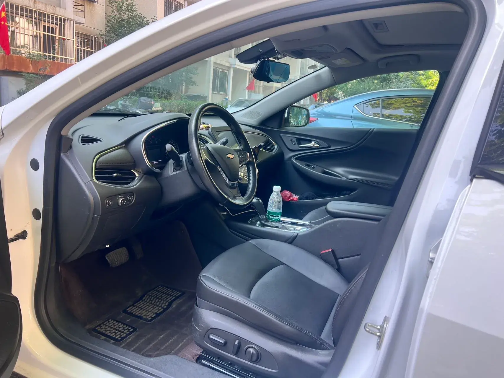 2018 CHEVROLET MALIBU thumbnail 2