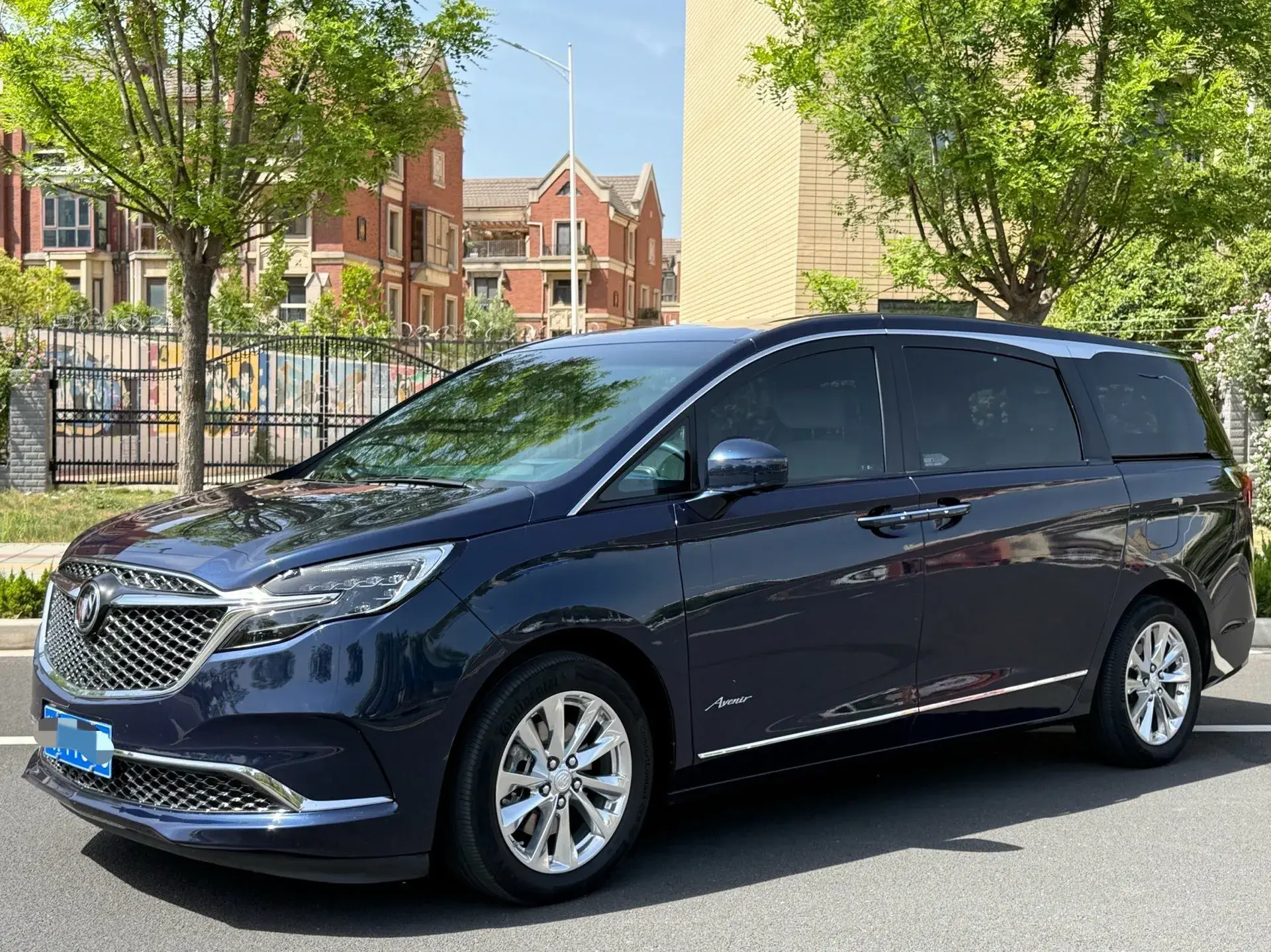 2022 BUICK GL8 view 1