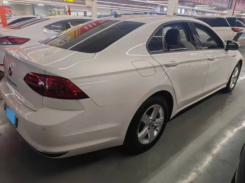 2021 VOLKSWAGEN LAMANDO thumbnail 4