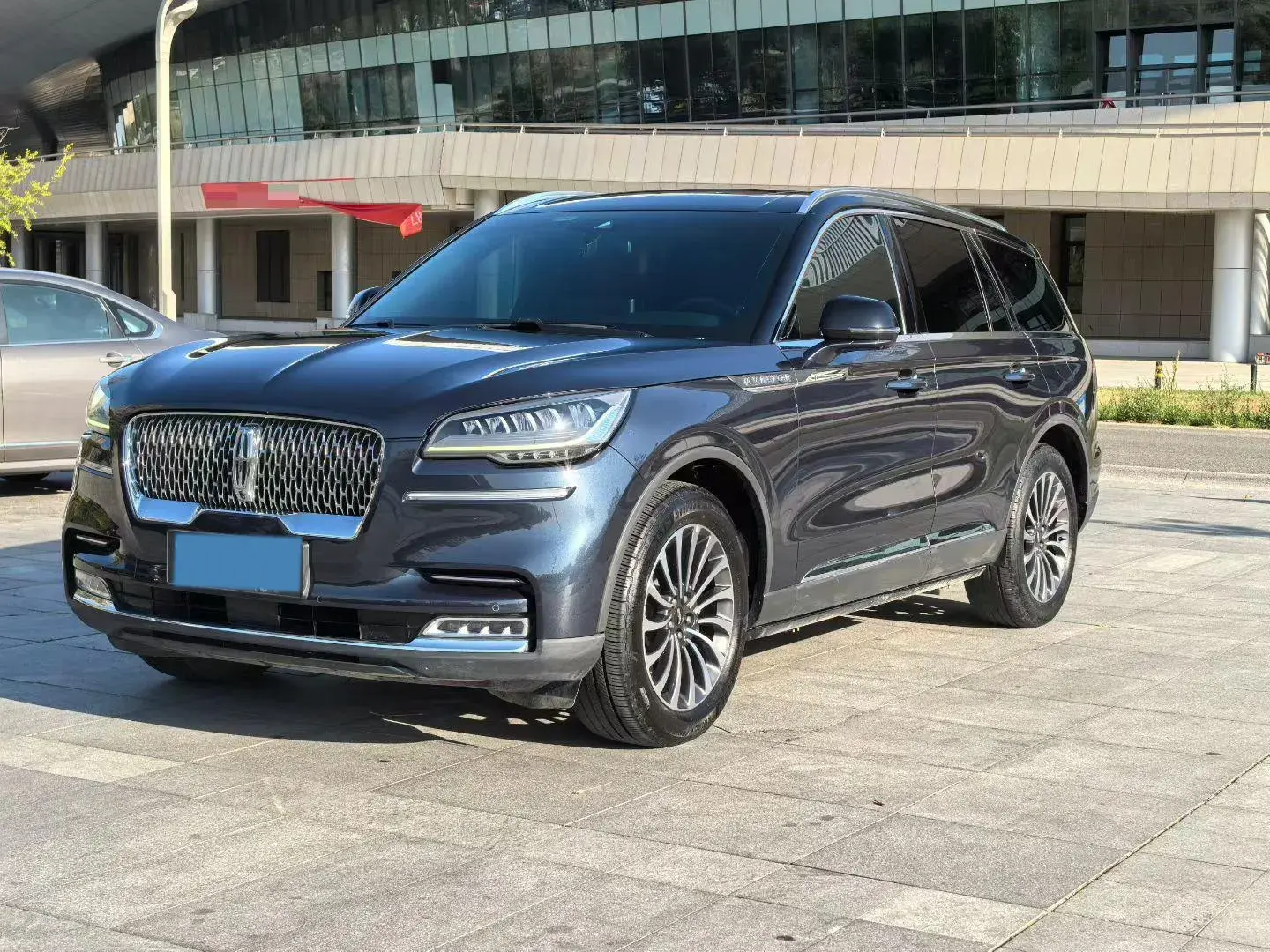 2022 LINCOLN AVIATOR view 1