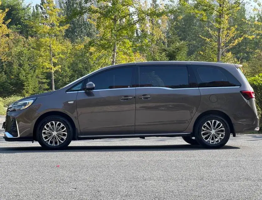 2023 BUICK GL8 thumbnail 3