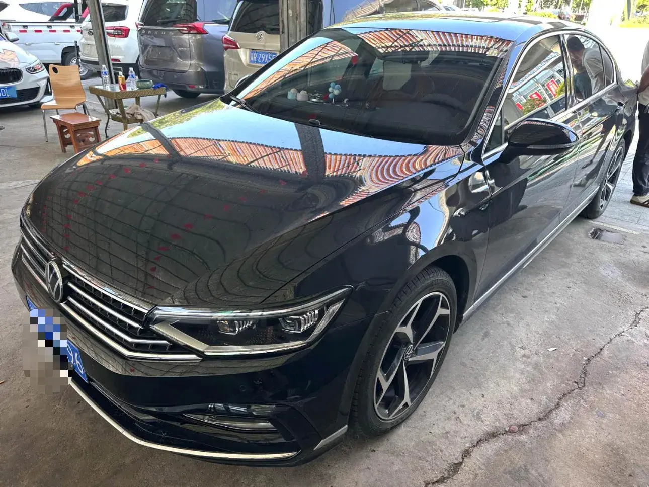 2023 VOLKSWAGEN MAGOTAN view 1