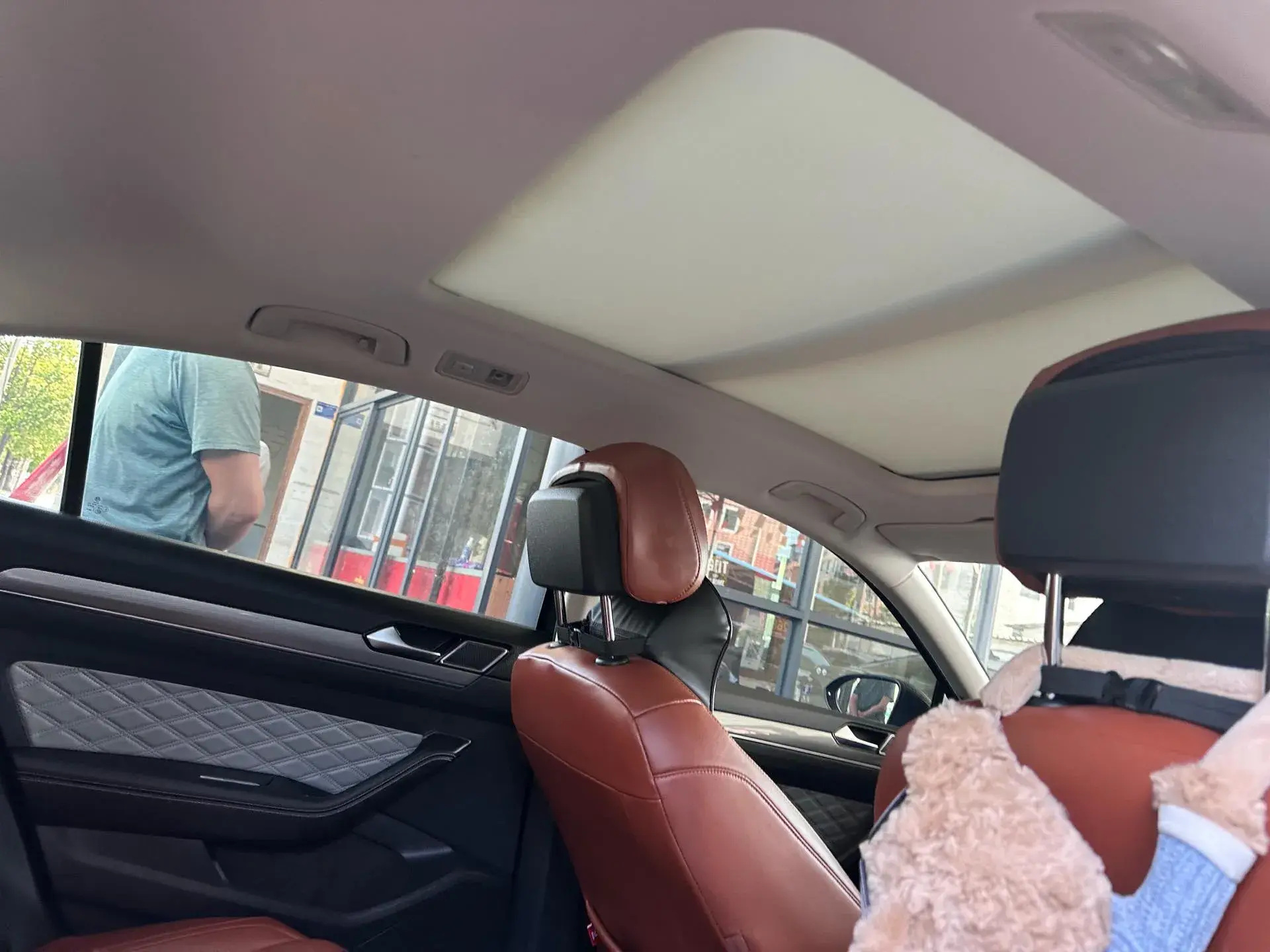 2023 VOLKSWAGEN MAGOTAN thumbnail 4