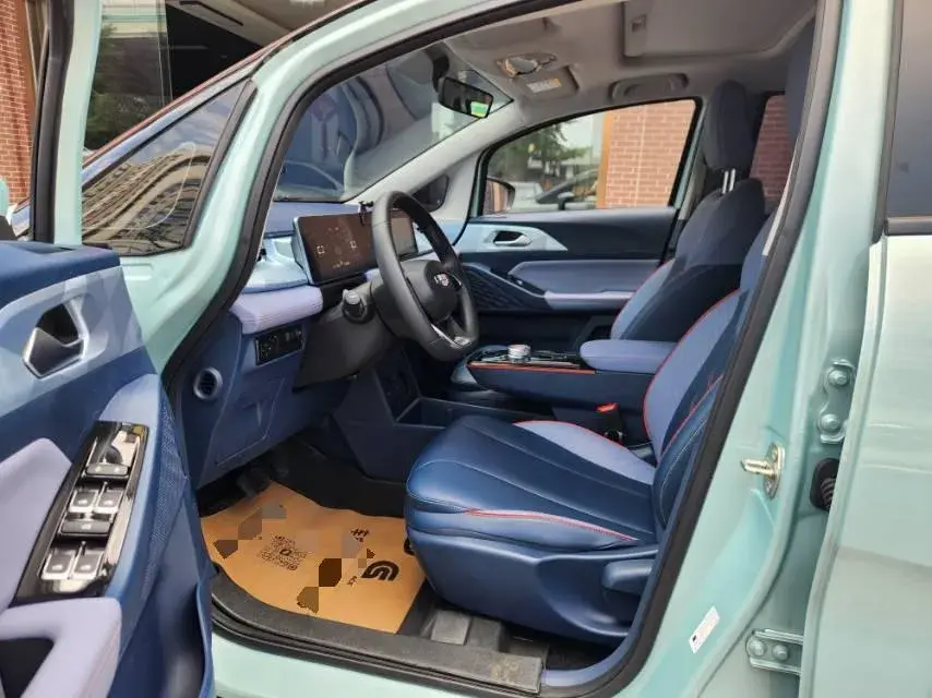 2022 GEOMETRY E thumbnail 4