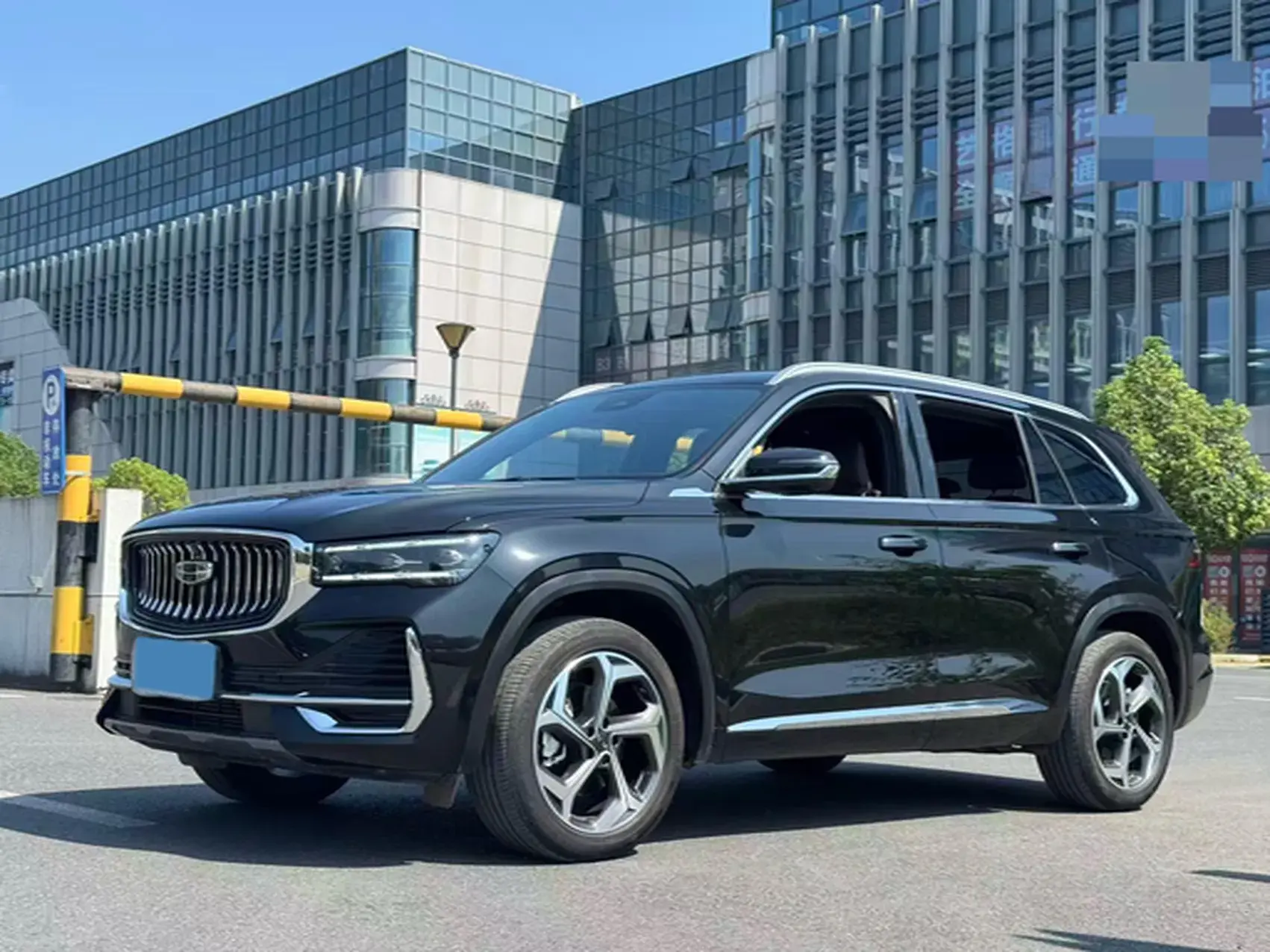 2024 GEELY MONJARO view 1