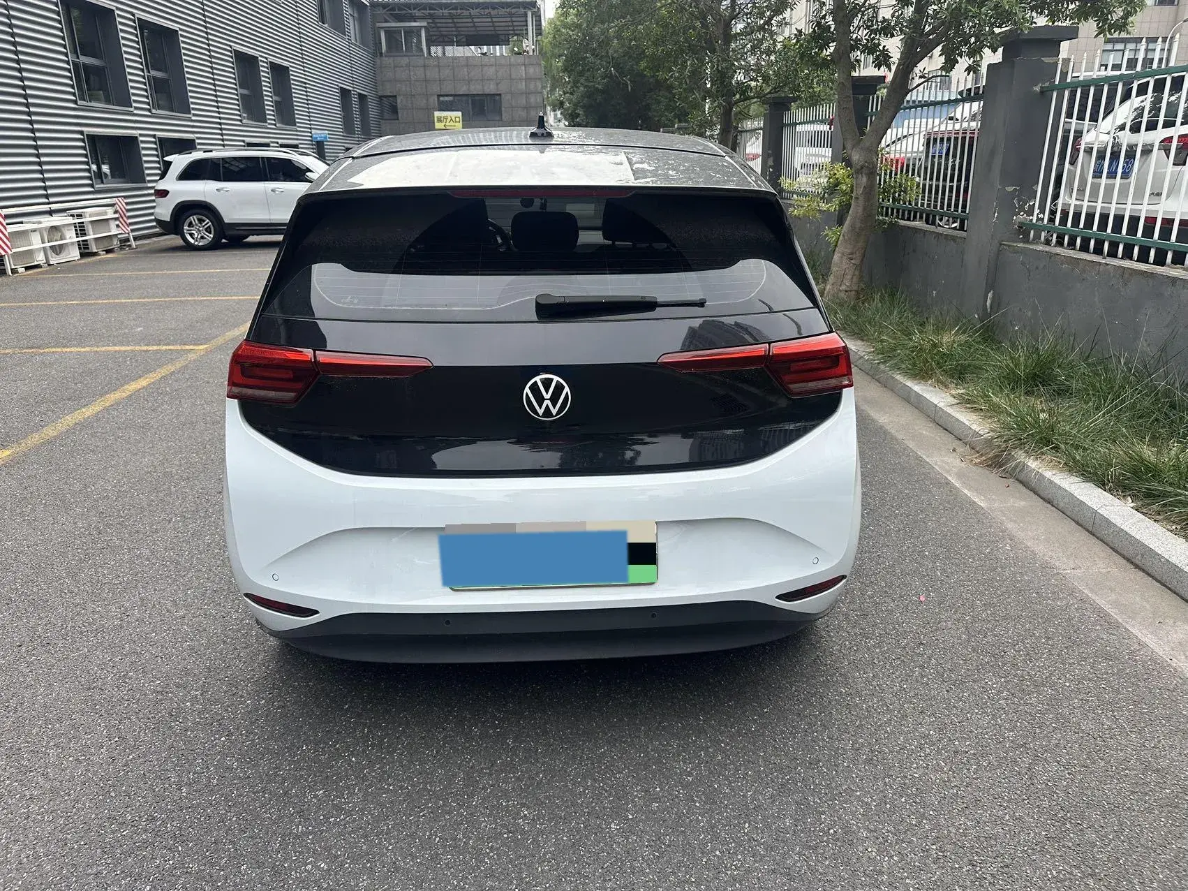 2021 VOLKSWAGEN ID.3 thumbnail 4
