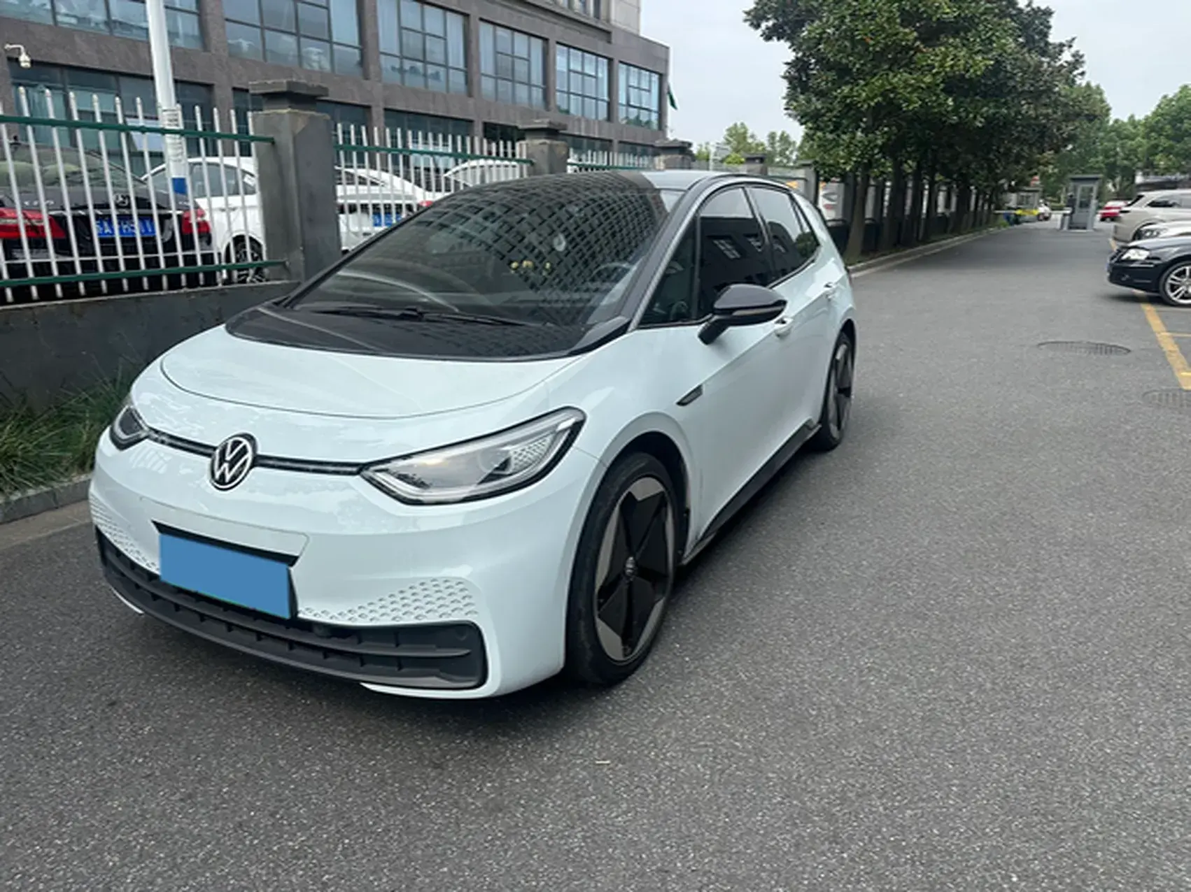 2021 VOLKSWAGEN ID.3 view 1