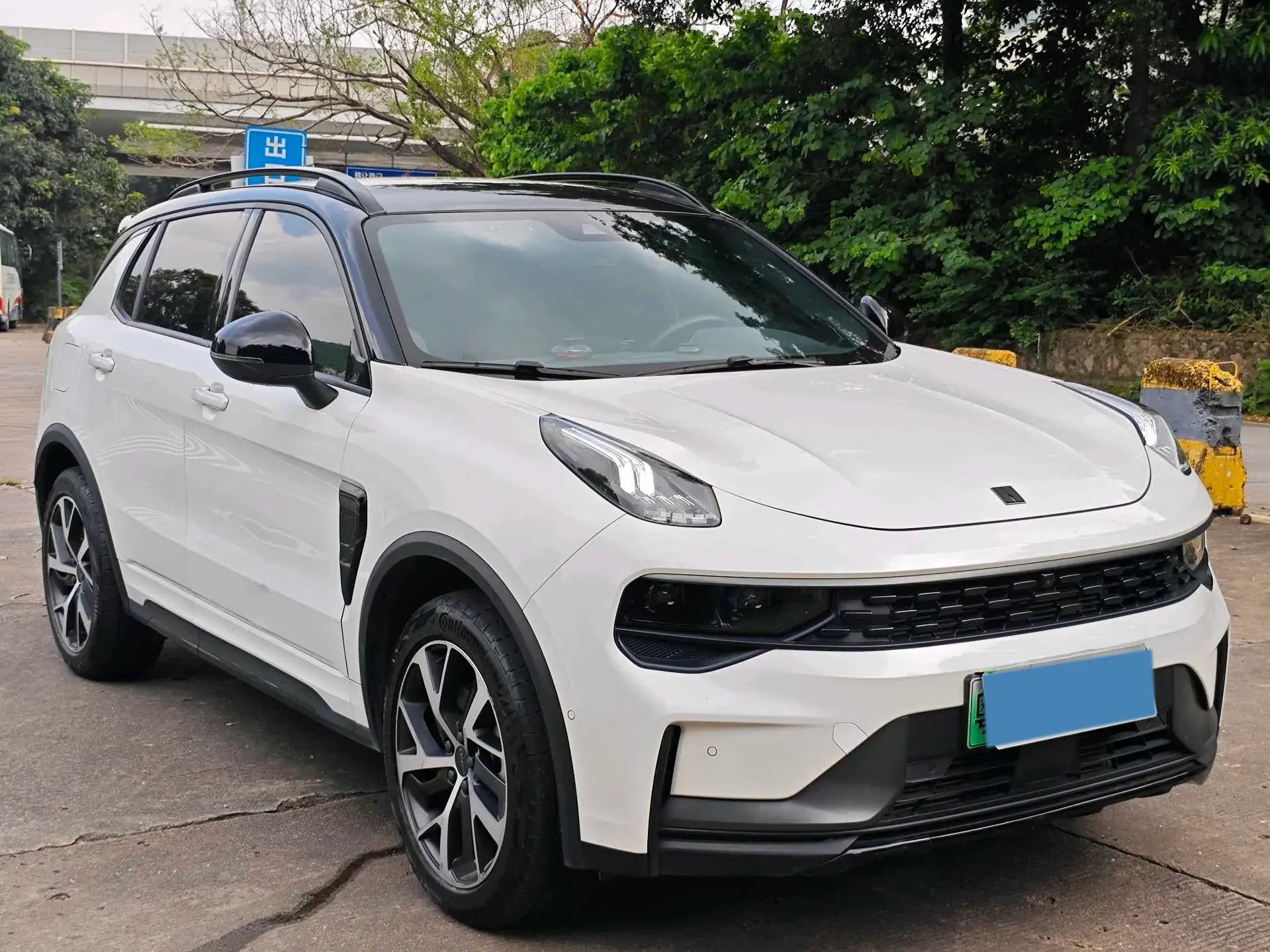 2021 LYNK&CO 01 thumbnail 3