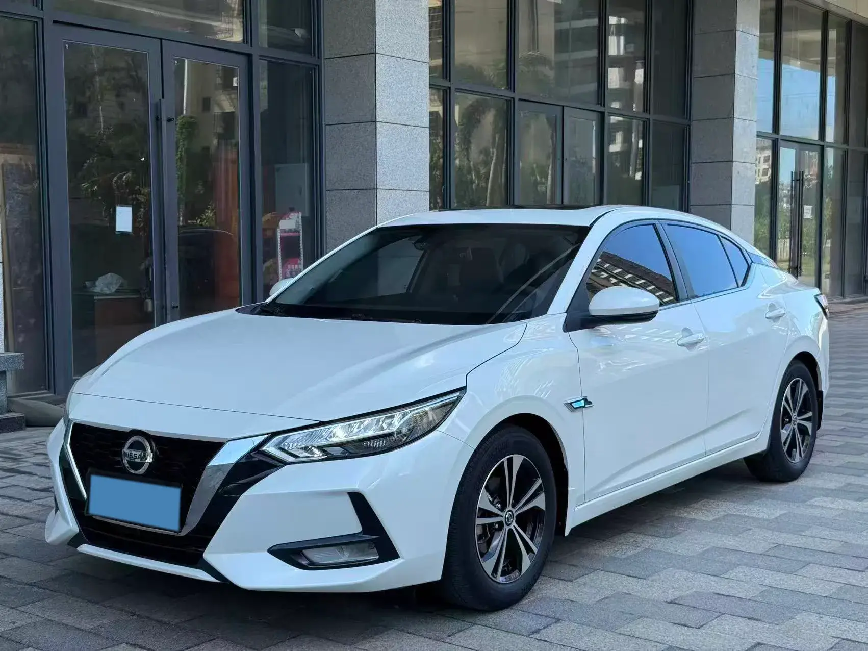 2021 NISSAN SYLPHY view 1