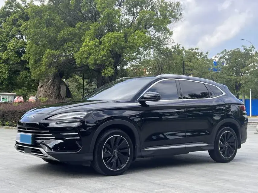 2023 BYD SONG view 1