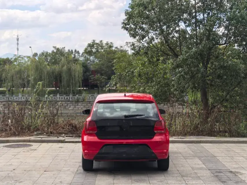 2018 VOLKSWAGEN POLO thumbnail 4