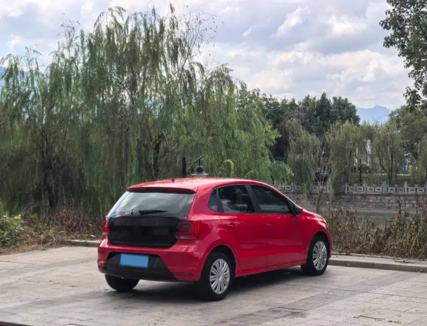 2018 VOLKSWAGEN POLO thumbnail 3