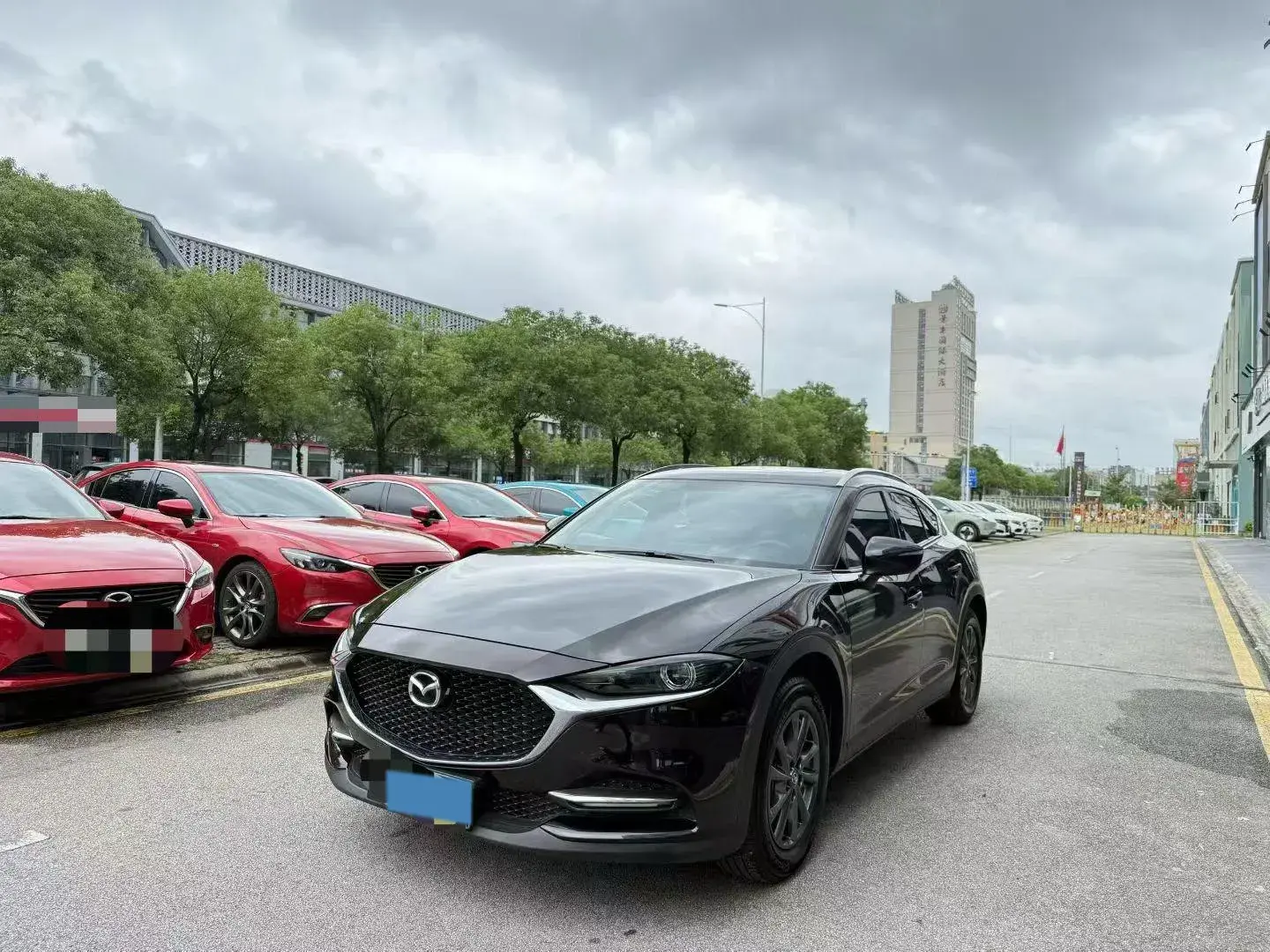 2020 MAZDA CX-4 view 1