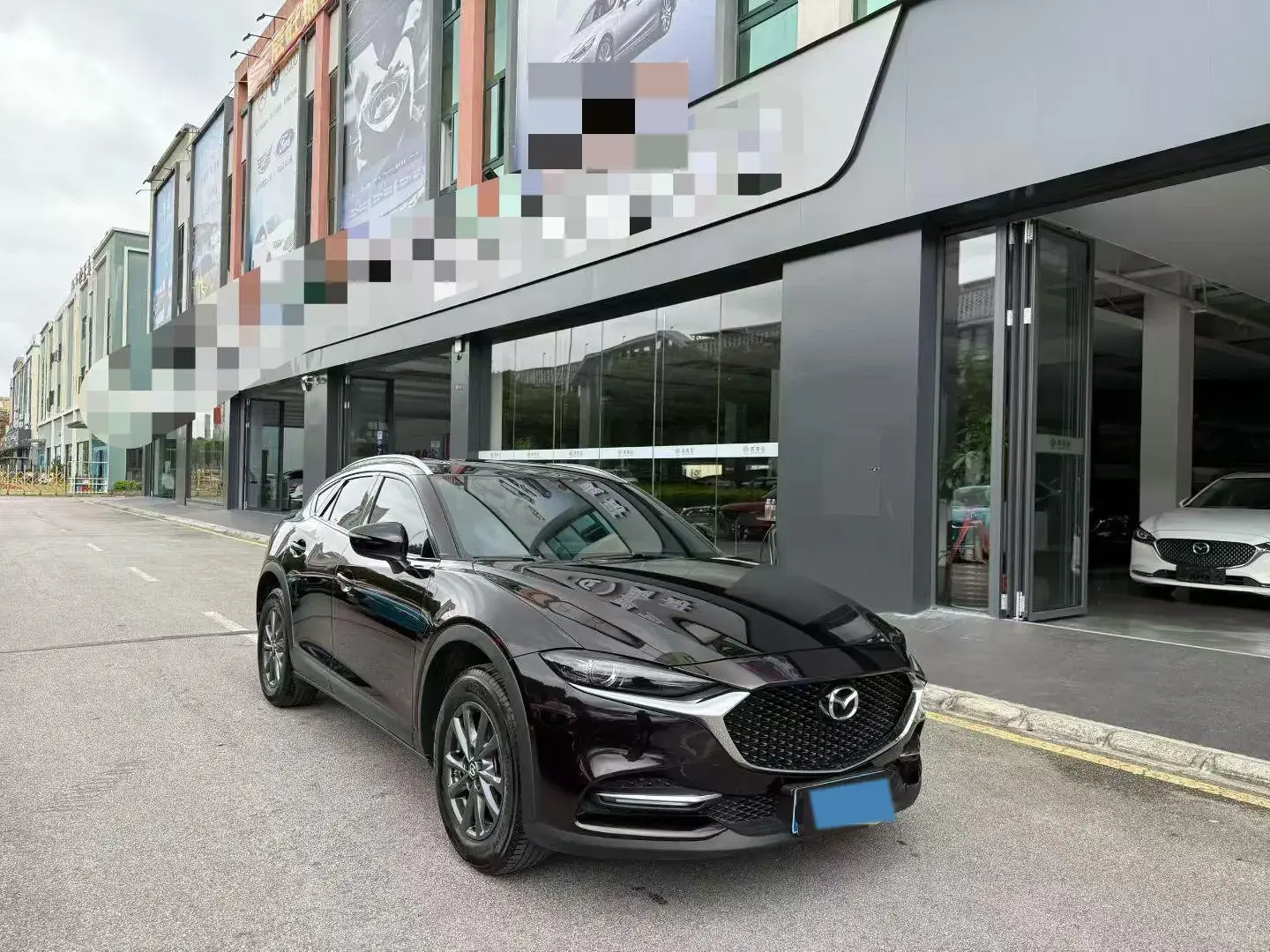 2020 MAZDA CX-4 thumbnail 3