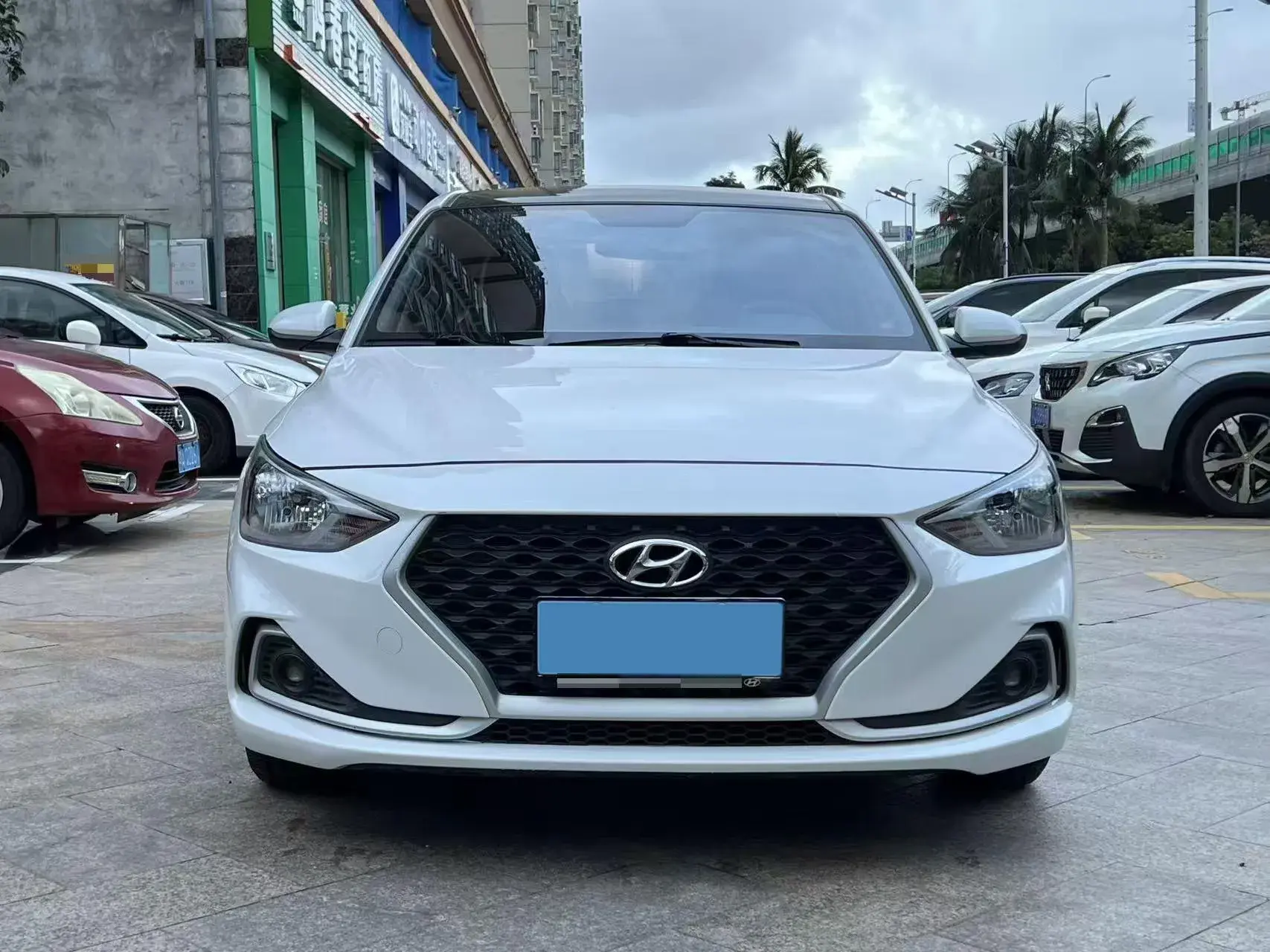 2017 HYUNDAI CELESTA thumbnail 2