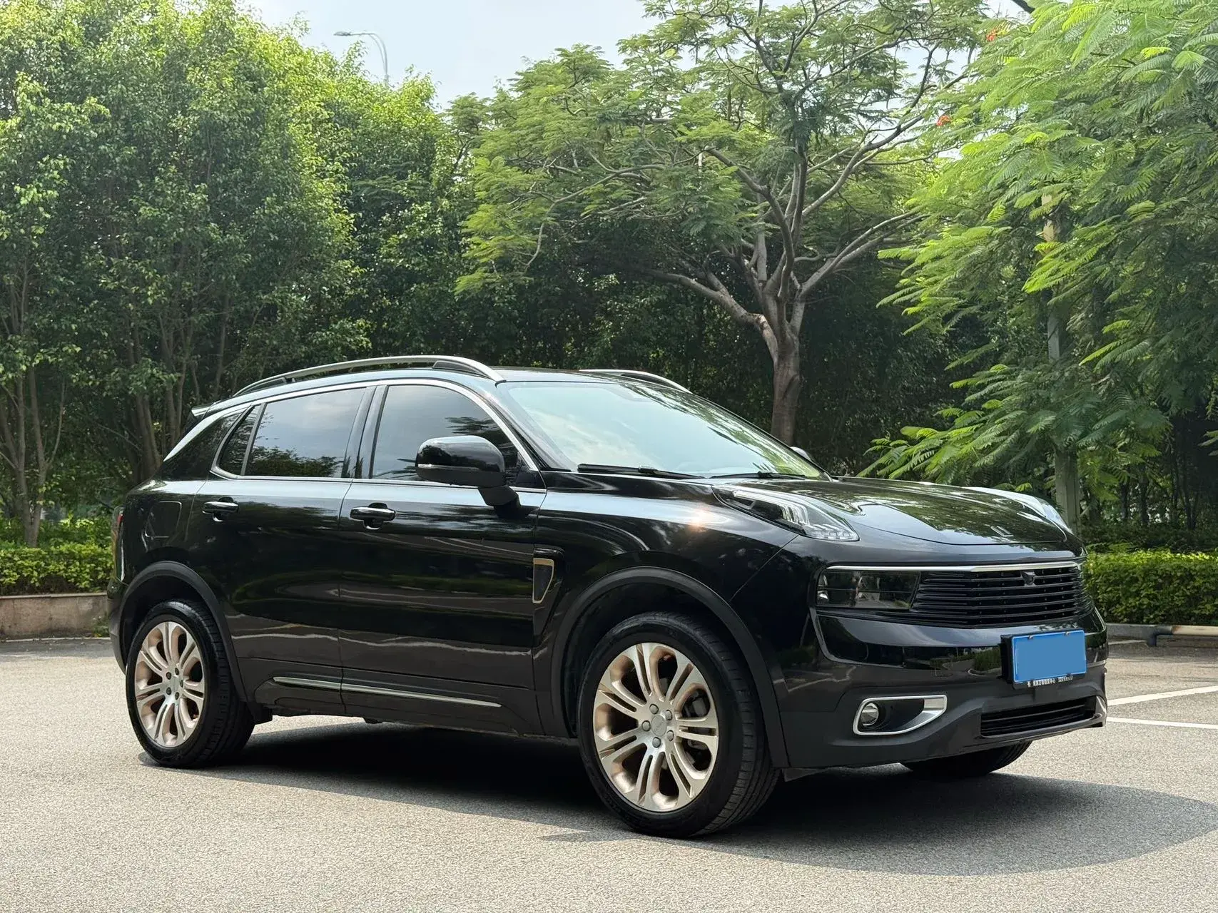 2019 LYNK&CO 01 thumbnail 3