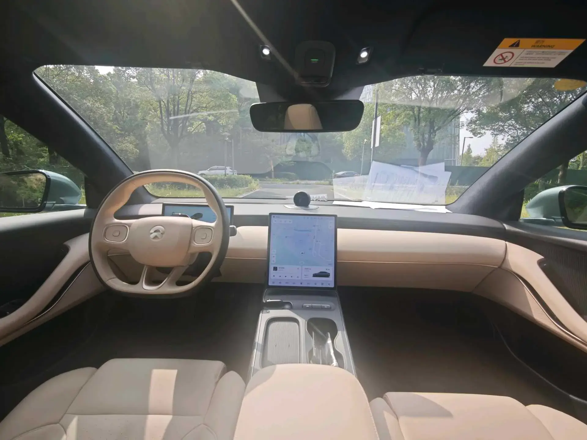 2024 NIO ET5 thumbnail 4