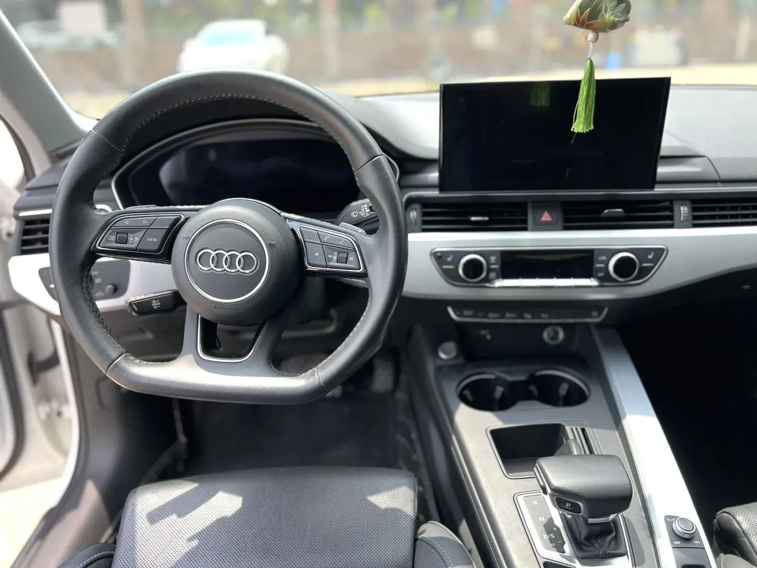 2020 AUDI A4L thumbnail 3