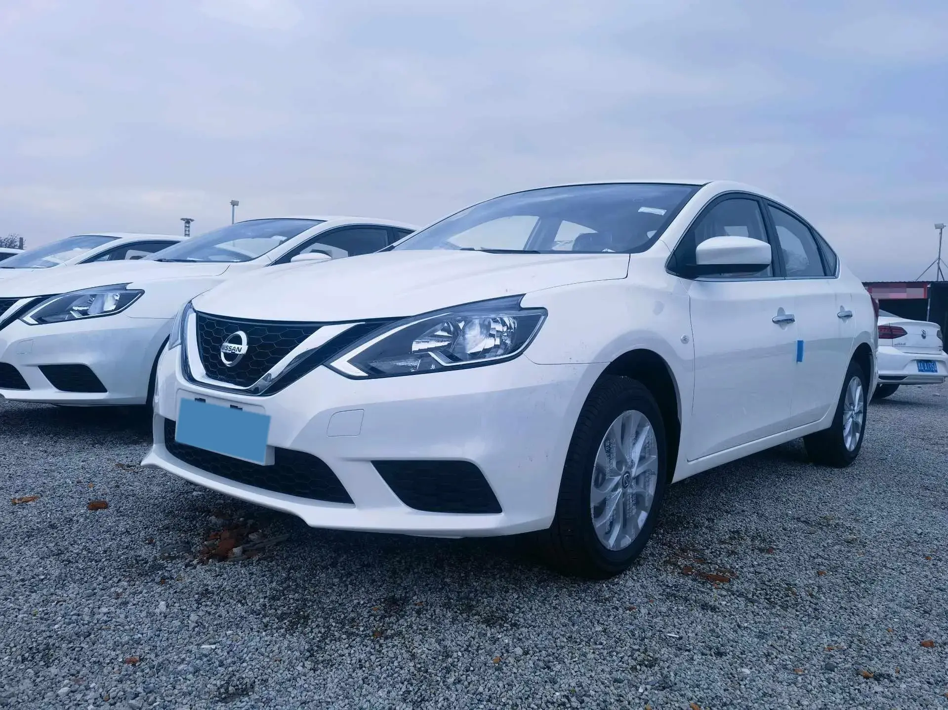 2024 NISSAN SYLPHY view 1