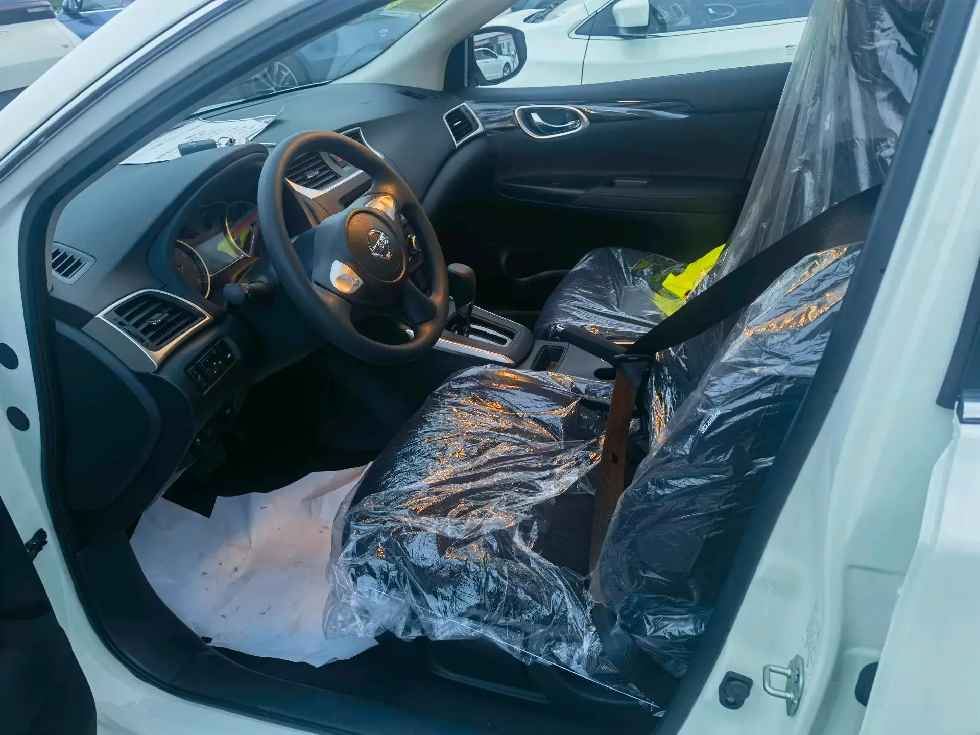 2024 NISSAN SYLPHY thumbnail 4