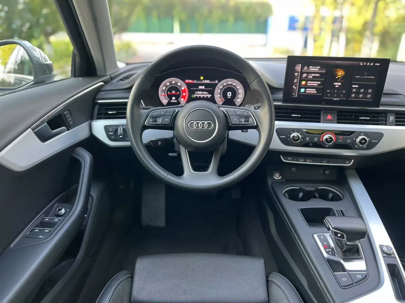 2022 AUDI A4L thumbnail 4