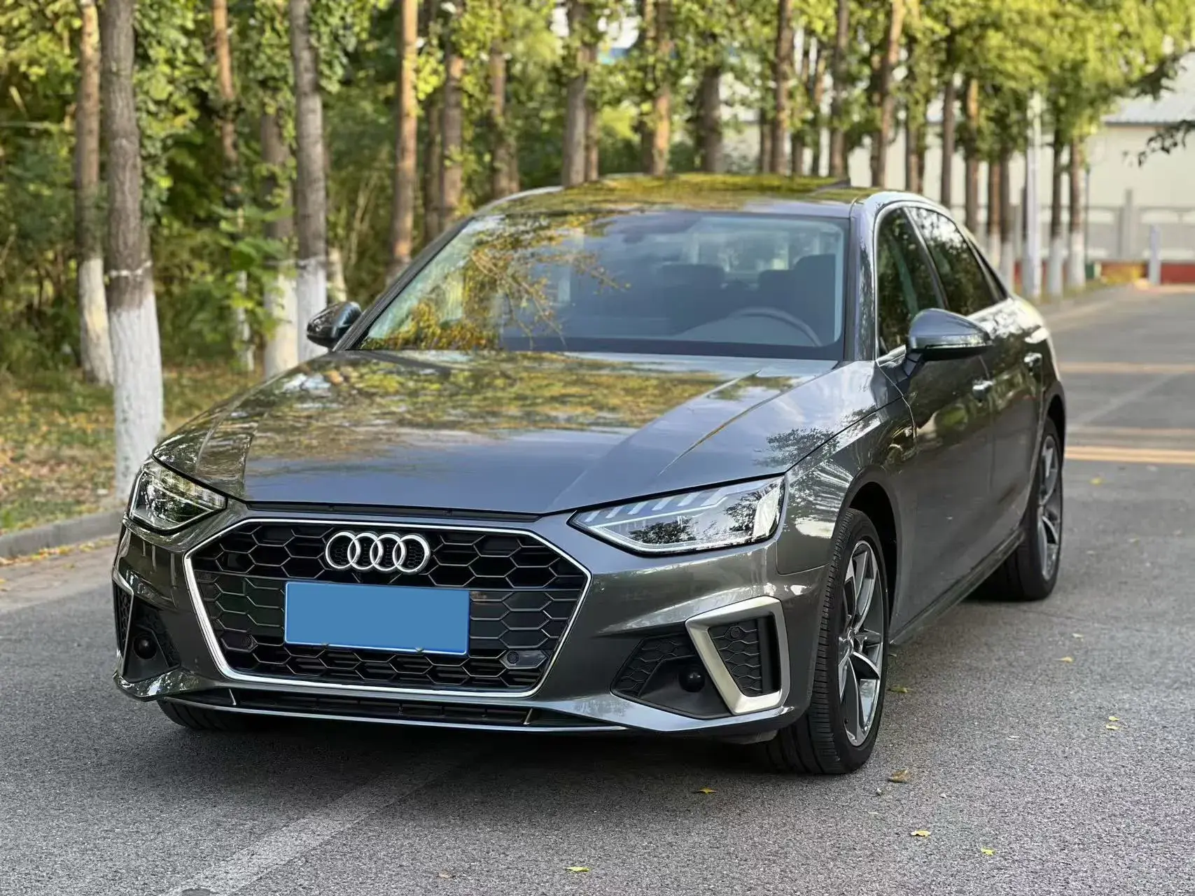 2022 AUDI A4L view 1