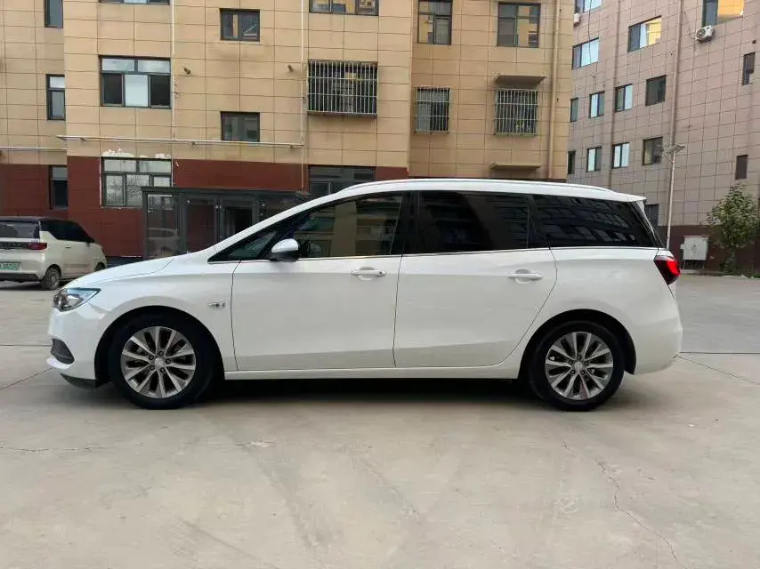 2021 BUICK GL6 thumbnail 3