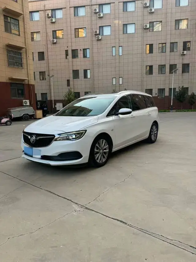 2021 BUICK GL6 view 1