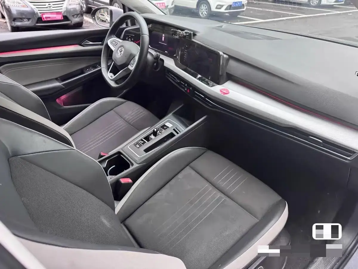 2023 VOLKSWAGEN GOLF thumbnail 4