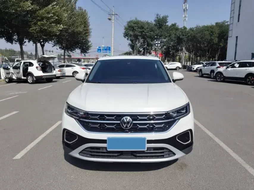 2024 VOLKSWAGEN TAYRON thumbnail 3