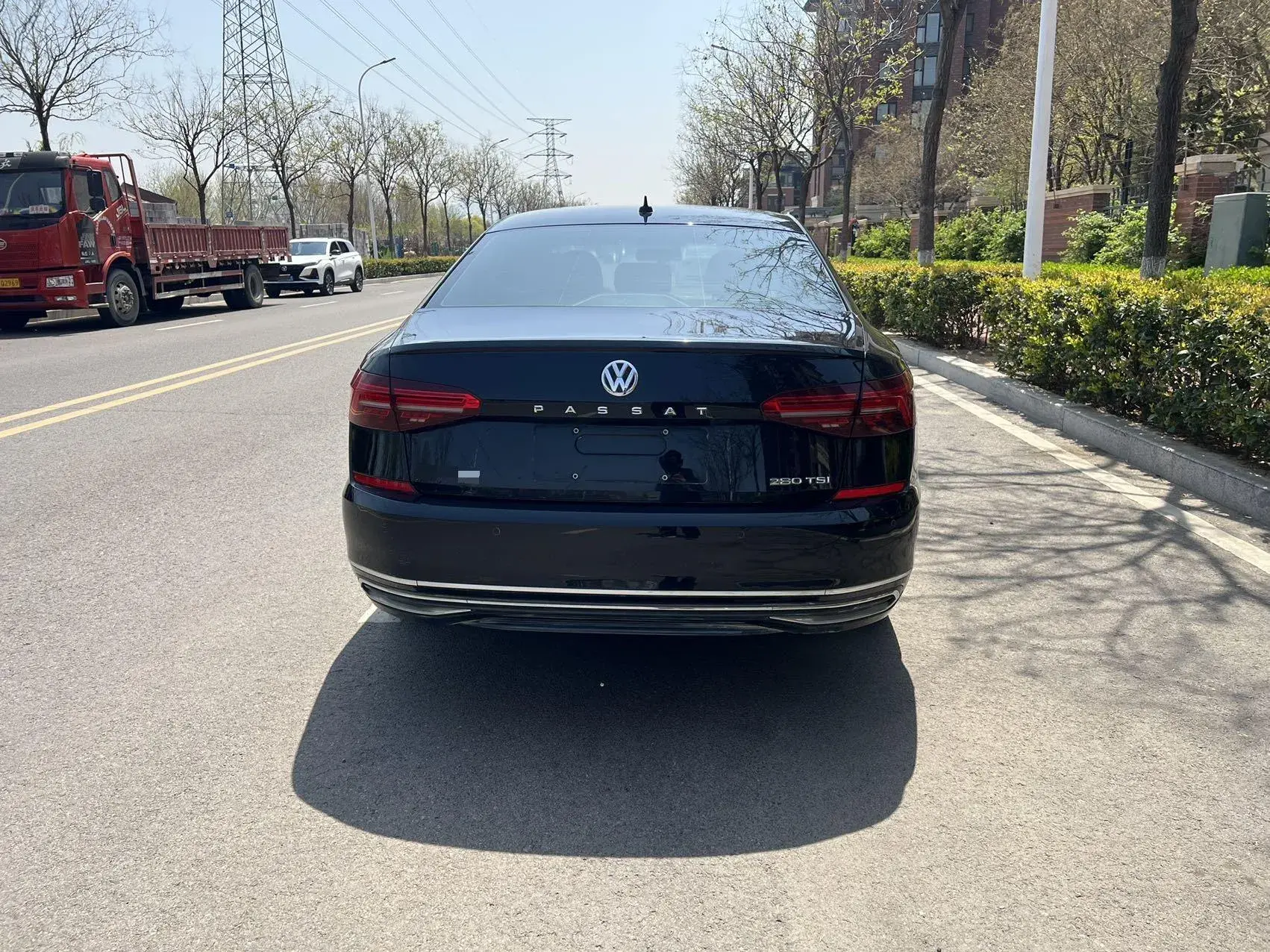 2019 VOLKSWAGEN PASSAT thumbnail 4