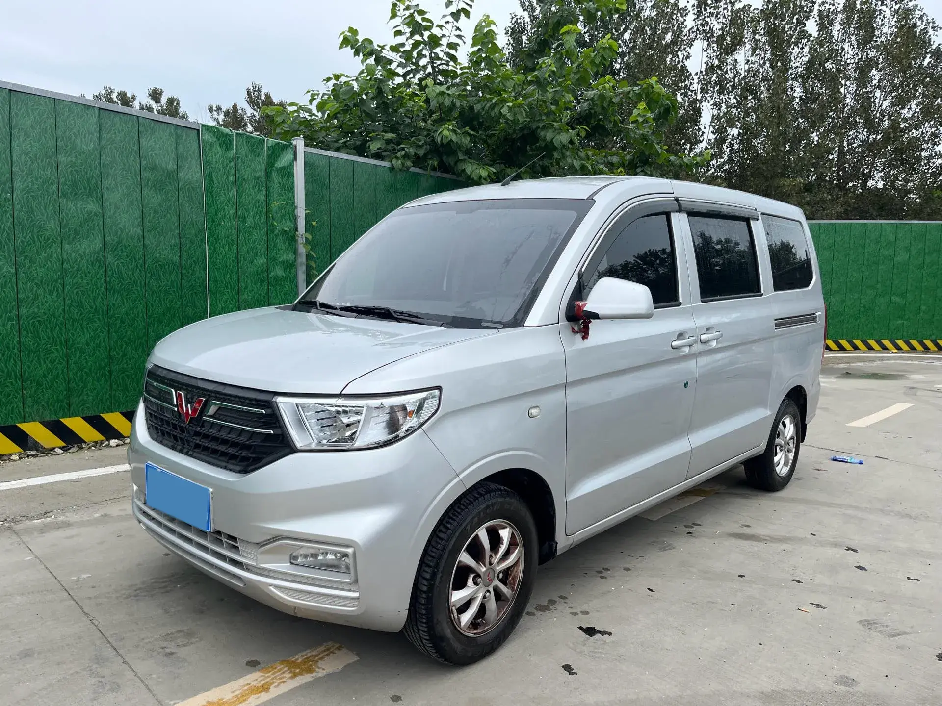 2022 WULING HONGGUANG view 1