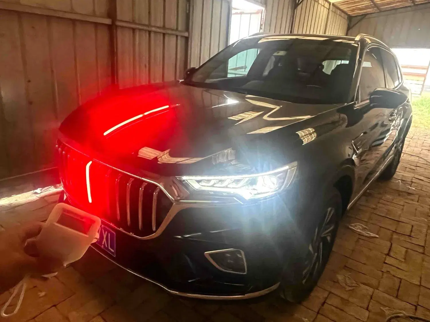2022 HONGQI HS5 view 1