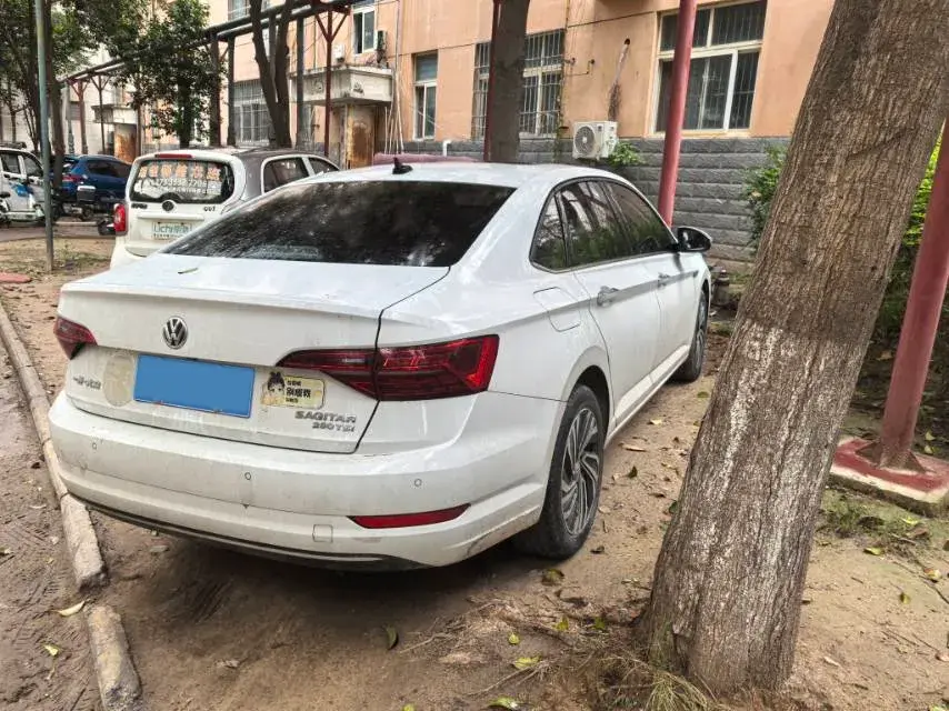 2021 VOLKSWAGEN SAGITAR thumbnail 3