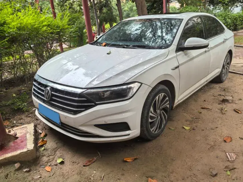 2021 VOLKSWAGEN SAGITAR view 1