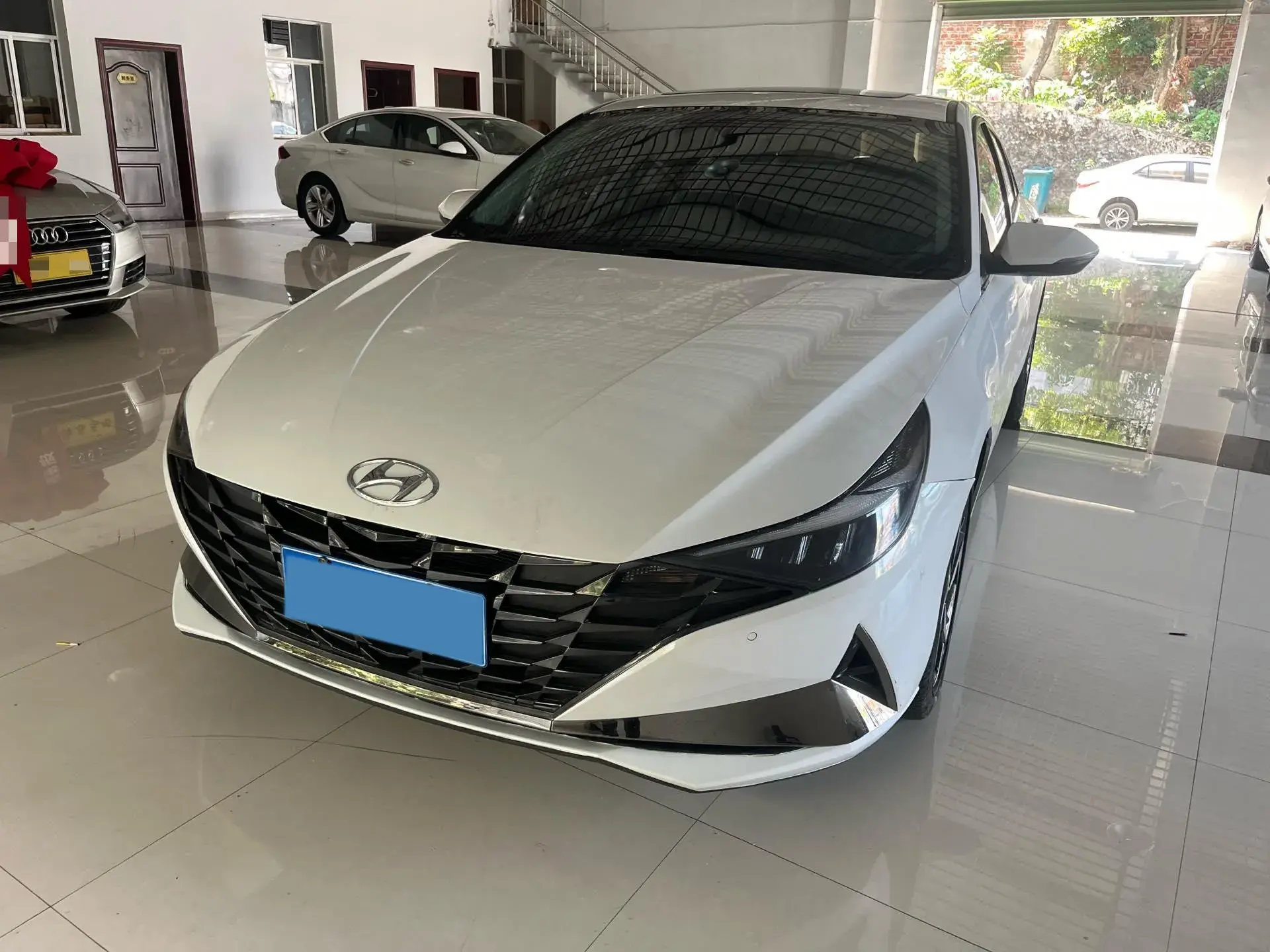 2021 HYUNDAI ELANTRA view 1