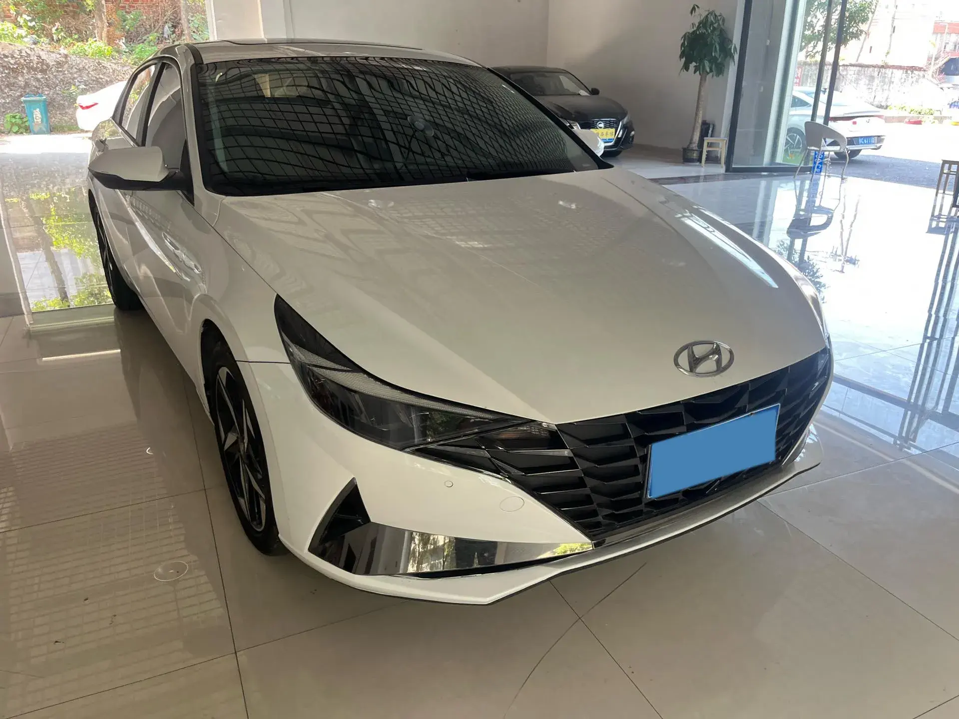 2021 HYUNDAI ELANTRA thumbnail 4