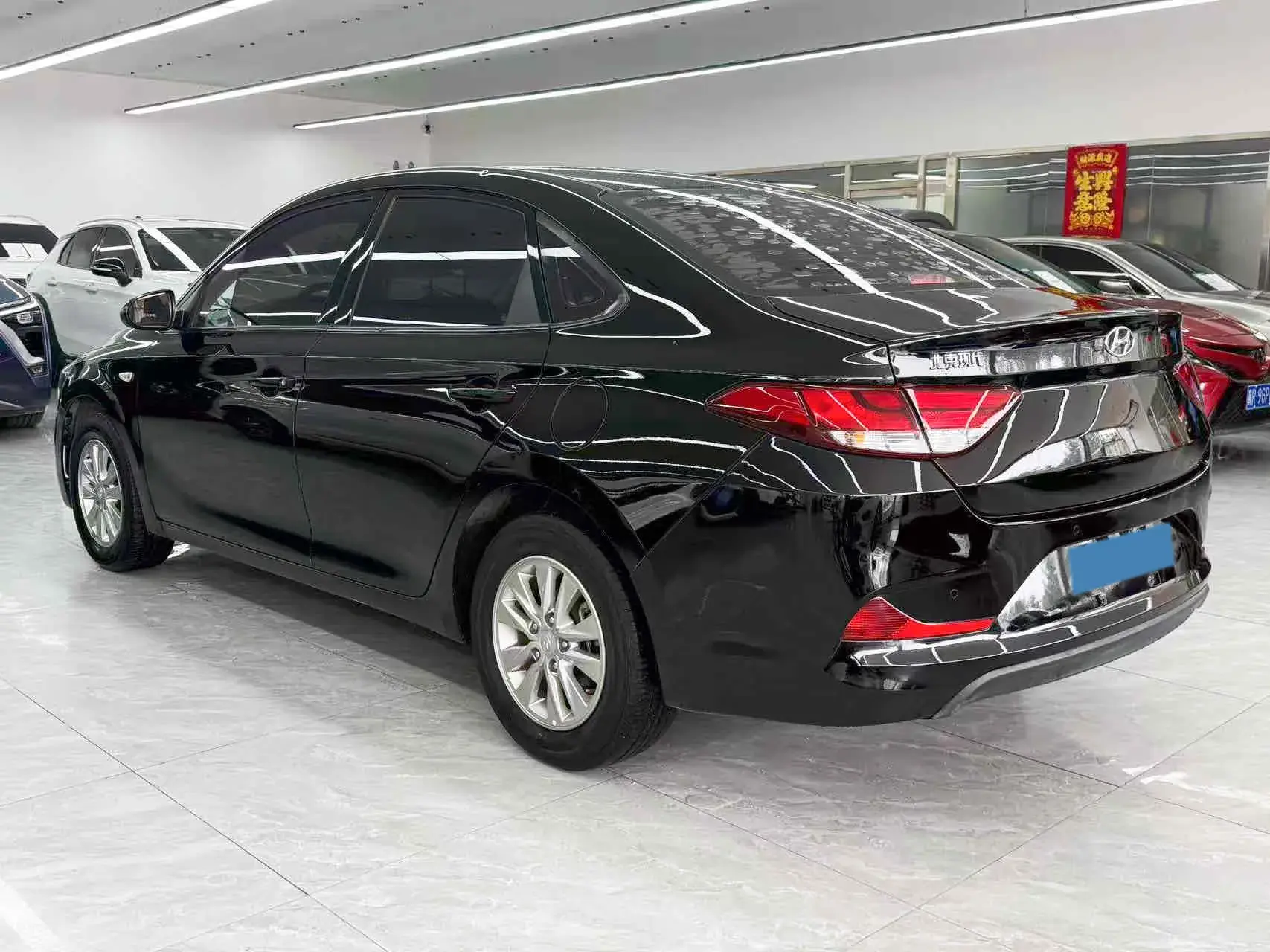 2017 HYUNDAI CELESTA thumbnail 4