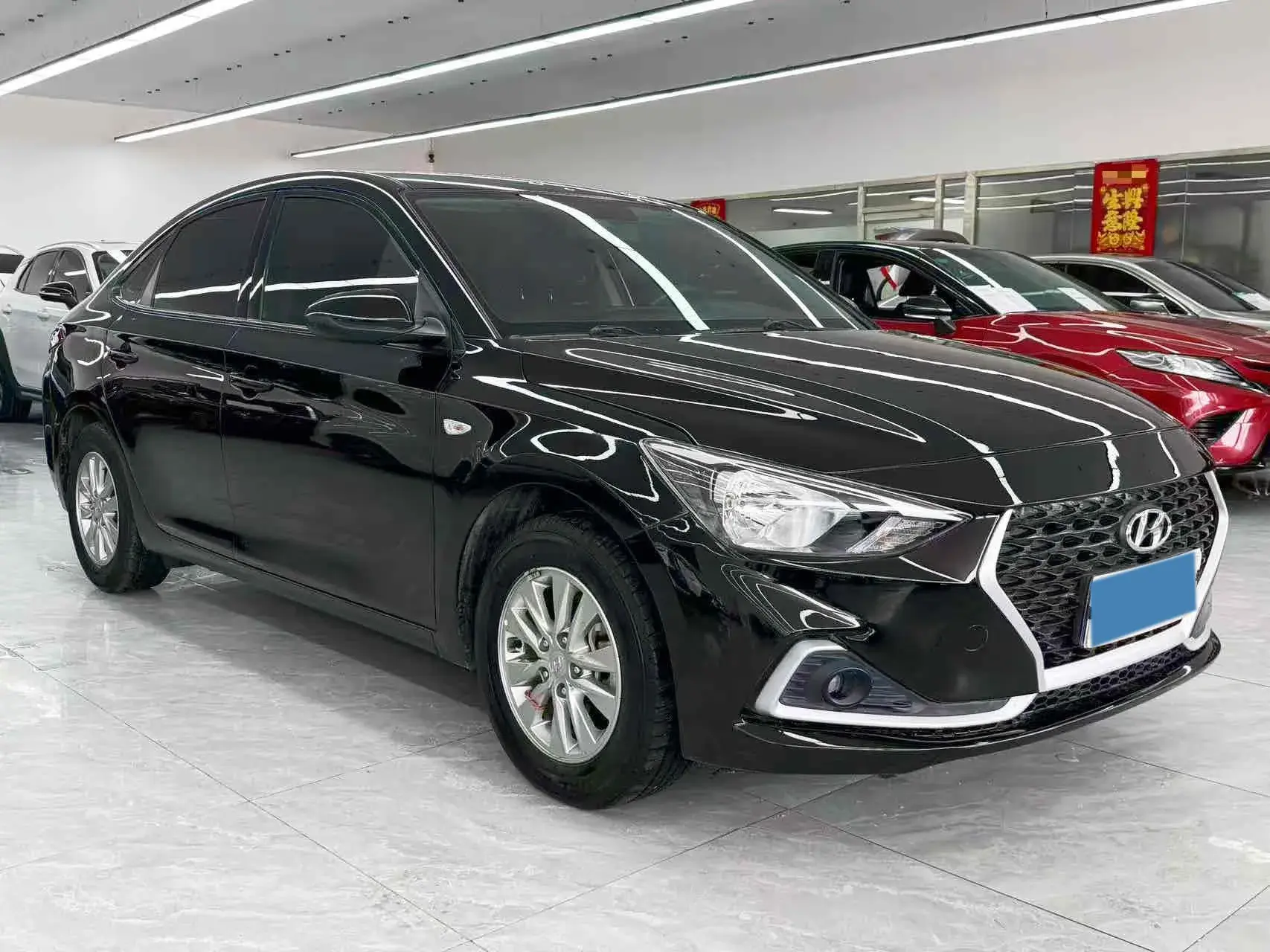 2017 HYUNDAI CELESTA thumbnail 3