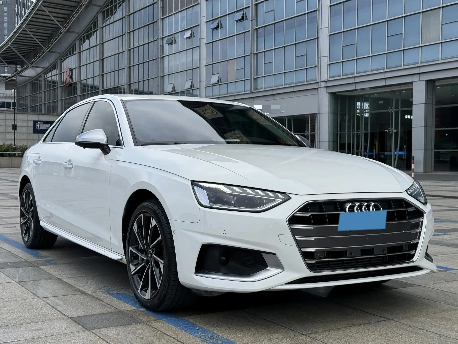 2020 AUDI A4L thumbnail 3