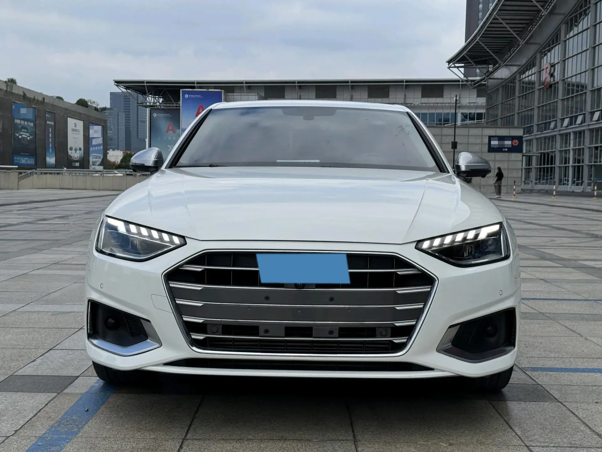 2020 AUDI A4L thumbnail 4