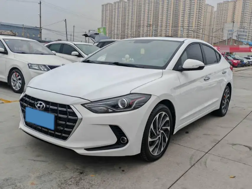 2019 HYUNDAI ELANTRA view 1