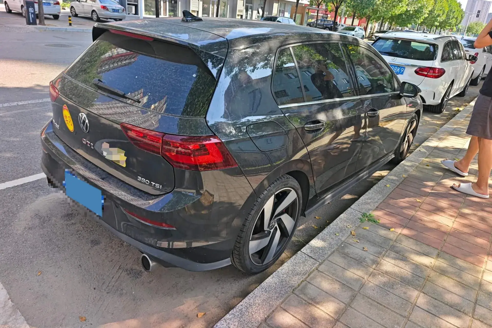 2021 VOLKSWAGEN GOLFGTI thumbnail 3