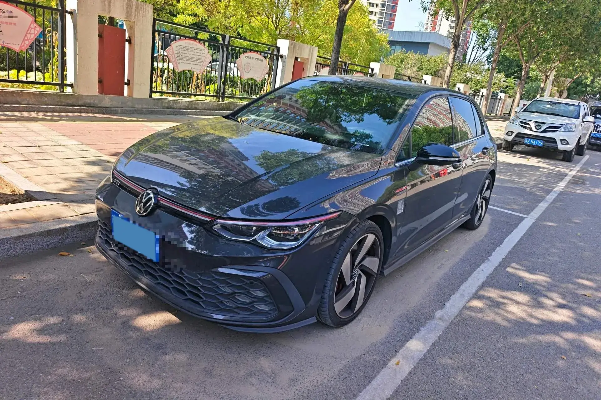 2021 VOLKSWAGEN GOLFGTI view 1